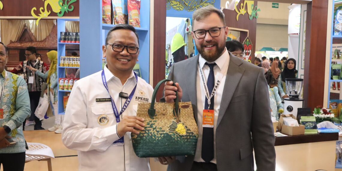 Pameran AOE 2025, Produk Lokal Tabalong Dikagumi Dubes Rusia