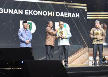 Kredit Tanpa Bunga Bawa Tabalong ke Panggung Nasional, Bupati Fani Raih Penghargaan Bergengsi