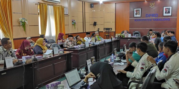 Serikat Pekerja, Mahasiswa hingga Ojol Gruduk Kantor Wakil Rakyat Tabalong, Ada Apa?