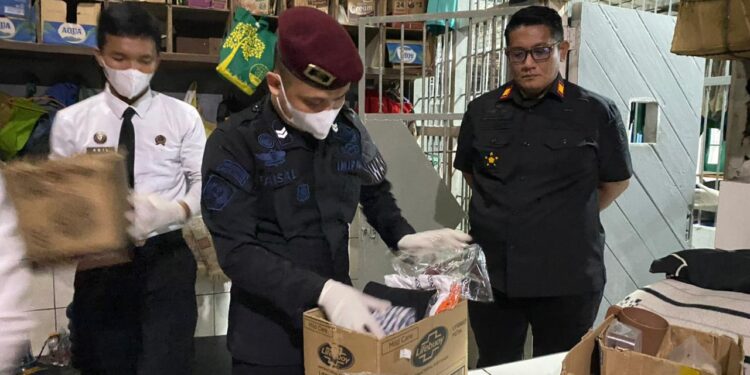 Razia Dadakan, Petugas Temukan Barang Terlarang di Rutan Tanjung
