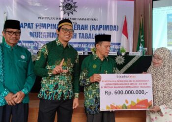 Guru Pensiun Ini Buktikan Cinta pada Pendidikan dan Agama, Hibahkan Rp 600 Juta untuk Pembangunan Masjid