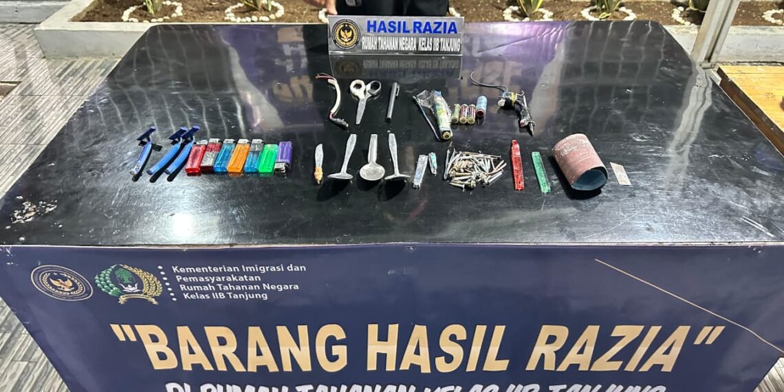 Gunting hingga Mesin Tattoo Rakitan Ditemukan di Rutan Tanjung