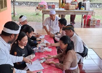 Piodalan Pura, dr Putu dan Rekan Gelar Pemeriksaan Kesehatan Gratis di Upau