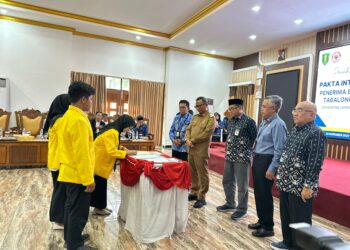 H Fani : Bukan Hadiah, Beasiswa Tabalong Smart Adalah Amanah