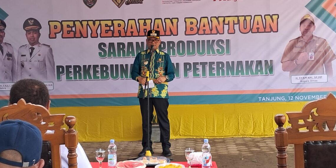 Bantu Peralatan Petani, H Fani: Bukan Sekedar “Pandir Wara”