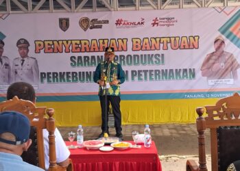 Bantu Peralatan Petani, H Fani: Bukan Sekedar “Pandir Wara”