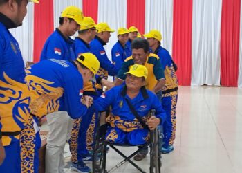 Tantang Keterbatasan, Bupati Tabalong Lepas Kontingen NPCI ke Peparprov Tanah Laut