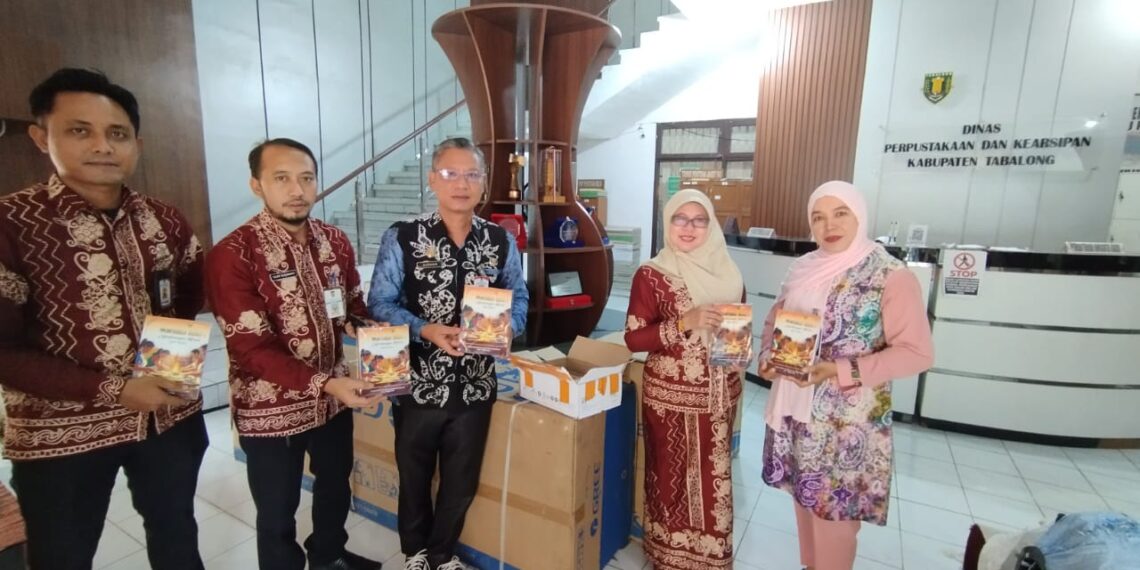 Angkat Kearifan Lokal dan Keterampilan Warga, Dispersip Tabalong Lahirkan Dua Buku Karya Masyarakat