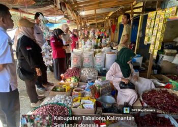 Harga “Bapok” di Pasar Tabalong Melonjak, TPID Sidak Cegah Inflasi Jelang Nataru 2025