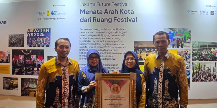 Dispersip Tabalong Boyong 3 Penghargaan Nasional