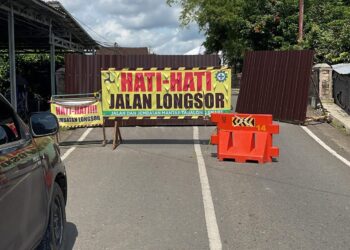 Respons Cepat Dinas PUPR Tabalong Amankan Jembatan Kupang yang Tergerus Banjir