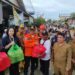 Bupati Tabalong Pantau dan Bagikan Sembako ke Warga Terdampak Banjir