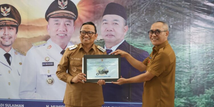 Pemprov Kalsel Anugerahi Tabalong Sebagai Pembina Proklim