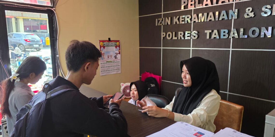 Ratusan Warga “Serbu” Loket SKCK Polres Tabalong