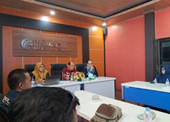 Media Jembatan Informasi dan Kontrol Sosial Pembangunan