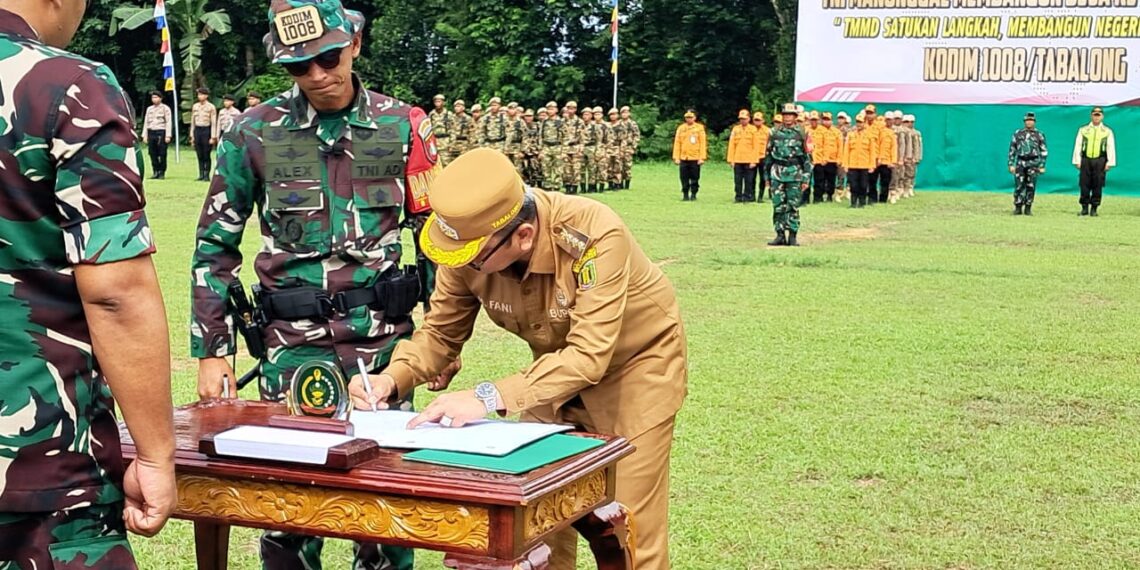 Wujudkan Mimpi Warga Barimbun, TNI dan Rakyat Bahu-Membahu Bangun Desa di TMMD Ke-127