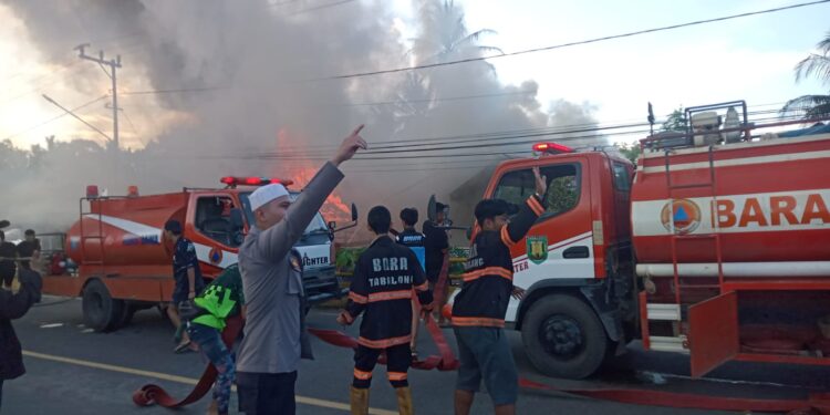 Kebakaran di Tabalong, Bupati Salurkan Bantuan untuk Korban