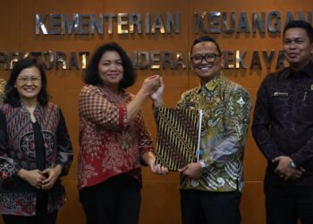 Bupati Tabalong  Tandatangani Perjanjian dan Serah Terima Pinjam Pakai Bandara Warukin dengan DJKN