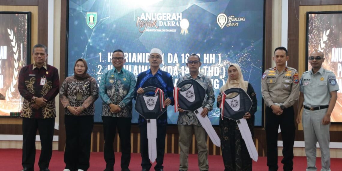 Pemkab Tabalong Bagi-Bagi Motor di Anugerah Pajak Daerah