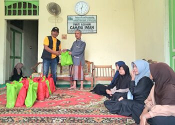 Aksi Sosial Ramadan, PWI Tabalong – PT Adaro Distribusikan Bantuan Sembako ke Panti Asuhan