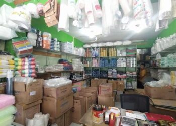 Harga Plastik Melambung, Dari Konflik Timur Tengah Hingga Tekanan Biaya Produksi UMKM