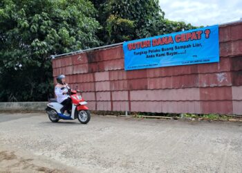 Geram Sampah Liar, Lurah Belimbing Raya Gelar Sayembara Tangkap Pelaku