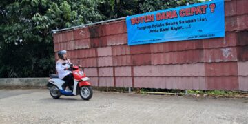 Geram Sampah Liar, Lurah Belimbing Raya Gelar Sayembara Tangkap Pelaku