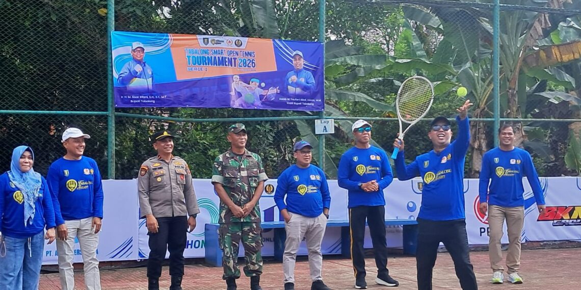 Habib Taufan Buka Seri I Tabalong Smart Open Tennis 2026