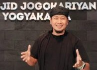 Memanusiakan ‘Walid’ dari Kultus ‘Haman’