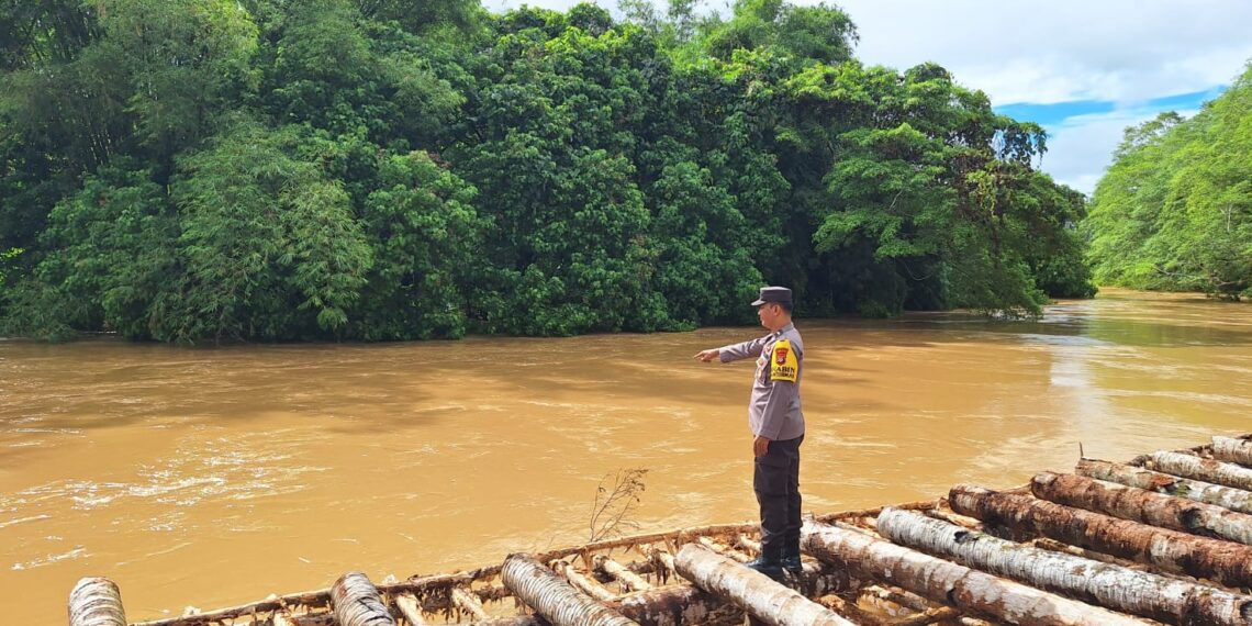 Polres Tabalong Kerahkan Personil Monitoring Air Sungai Hadapi Potensi Bencana Banjir