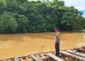 Polres Tabalong Kerahkan Personil Monitoring Air Sungai Hadapi Potensi Bencana Banjir