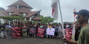 Alami Kelangkaan dan Cium Indikasi Penyelewengan Bio Solar, Giliran Supir Truk Geruduk DPRD Tabalong