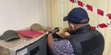 Kejari Tabalong Bersama Kejati Kalsel Geledah dan Tangkap Satu Orang ASN Dinas ESDM
