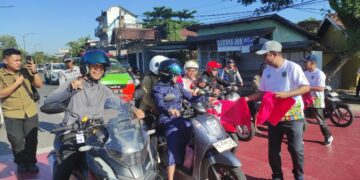 Peringati Hari LH, Wabup Tabalong Tanam Pohon dan Bagikan Kantong Belanja Ramah Lingkungan