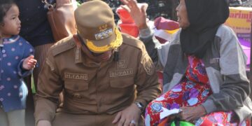 Kunjungi Korban Kebakaran di Tanjung Tengah, H Fani Berikan Pendampingan dan Bantuan Langsung