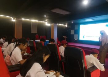 Dorong Budaya Literasi, Dispersip Tabalong Kenalkan Layanan Perpustakaan ke Siswa SDN Haus