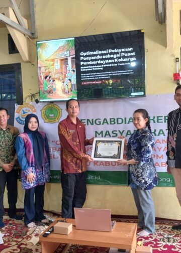 Dosen STIA Tabalong Laksanakan PKM Berbasis 6 SPM di Desa Tanta Hulu