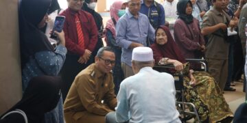 Tinjau RSUD HBK, Bupati Tabalong “Borong” Aspirasi Pasien