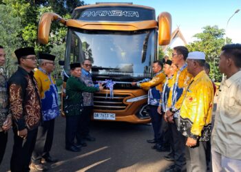 Sasar Pasar Wisata Ziarah hingga IKN, Bumdesma Muara Uya Luncurkan Bus Operasional Senilai Rp1,2 Miliar