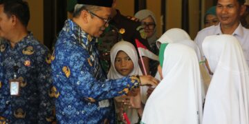 Bupati Tabalong Serukan Gerakan Ayah Mengantar Anak di Hari Pertama Sekolah