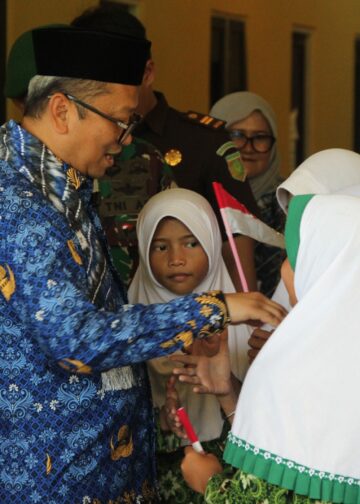 Bupati Tabalong Serukan Gerakan Ayah Mengantar Anak di Hari Pertama Sekolah