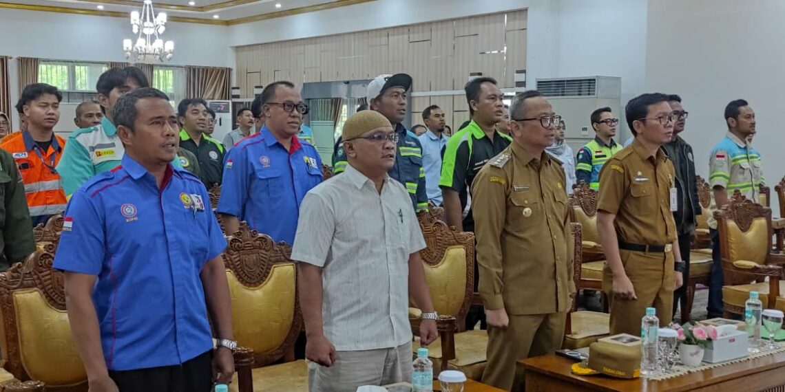Buka Sosialisasi LKS Tripartit, H Fani Minta Prioritaskan Tenaga Kerja Lokal