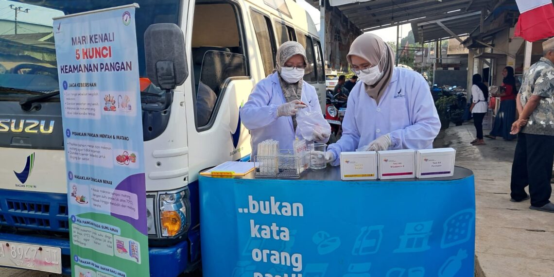 BPOM Tabalong Sambangi Pasar Bangkit Jangkung, Periksa Kandungan Zat Berbahaya