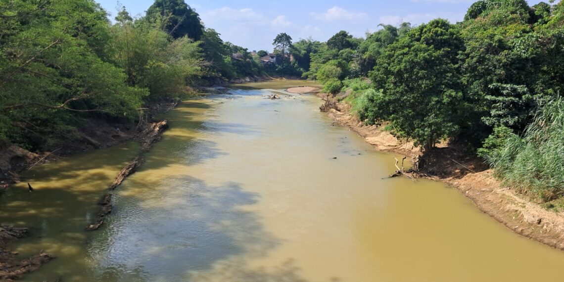 Saat Kemarau Air Sungai Tabalong Tak Kunjung Jernih, Ini Penjelasan Kepala DLH