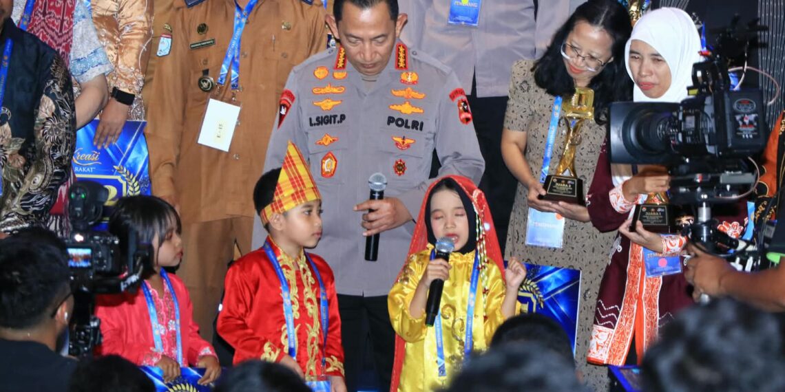Dari Tabalong ke Panggung Nasional, Kepolosan Faiha Berhasil Pukau Kapolri