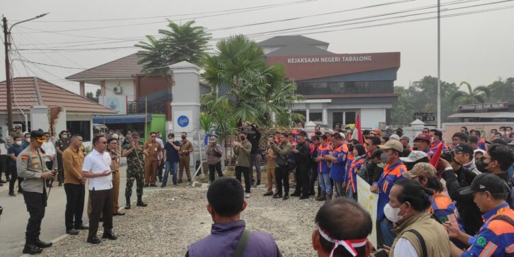 Karyawan PT BBP Kembali Gelar Demo, Kali Ini Sambangi Kejari Tabalong