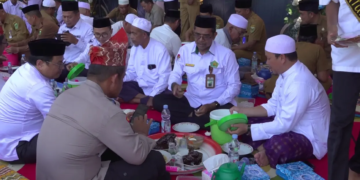Makan Batalam Adalah Simbol Kesetaraan dan Kehangatan di Bumi Saraba Kawa