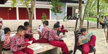 Gandeng Dispersip Tabalong, KKN STIT Syekh Muhammad Nafis Suguhkan Literasi Ceria Lewat TARIMA