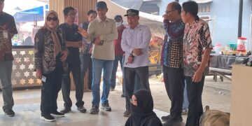 Tinjau 2 Pasar, Komisi ll DPRD Tabalong Terima Aspirasi Pedagang