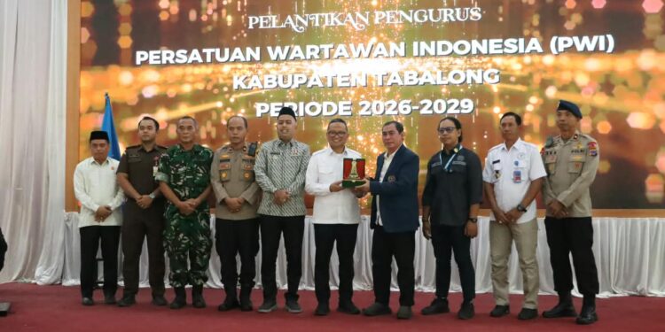 Wujud Dukungan dan Sinergitas, Polres Tabalong Hadiri Pelantikan Pengurus PWI 2026–2029